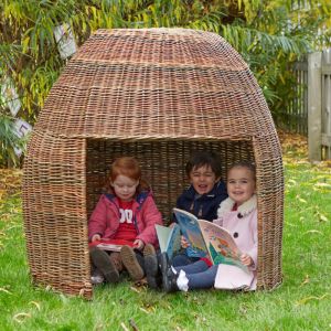 Outdoor Wicker Group Reader's Pod