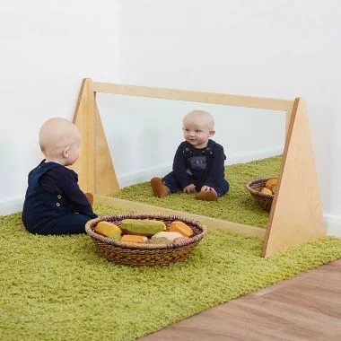 Sit At Mirror Divider
